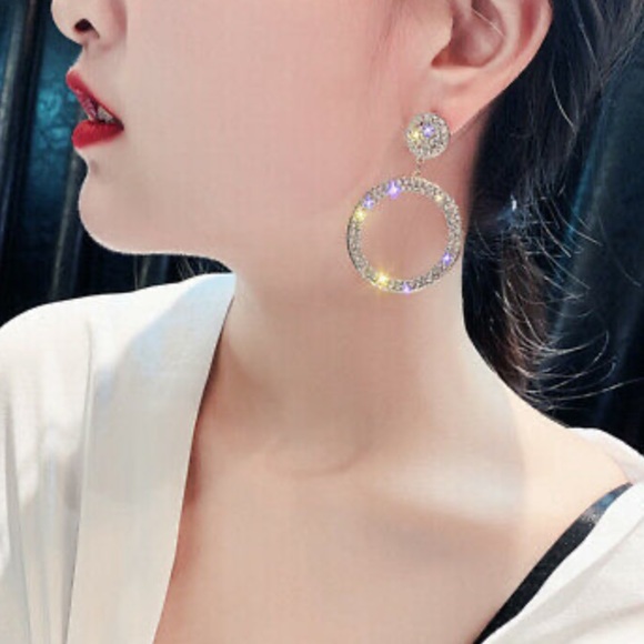 NEW 18K gold plated Beautiful Hoop Earrings - Picture 2 of 3